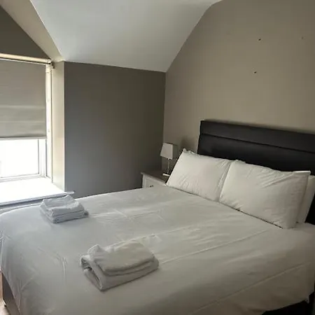 فندق The Shire *